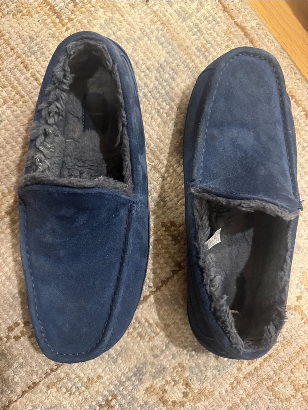 UGG / Ascot Loafer Slipper / Size 12